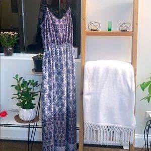 Cute patterned dress!